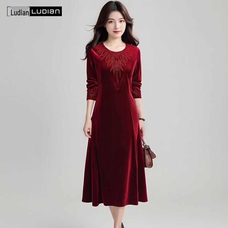 Women's V-Neck A-Line Velvet Embellished Dress