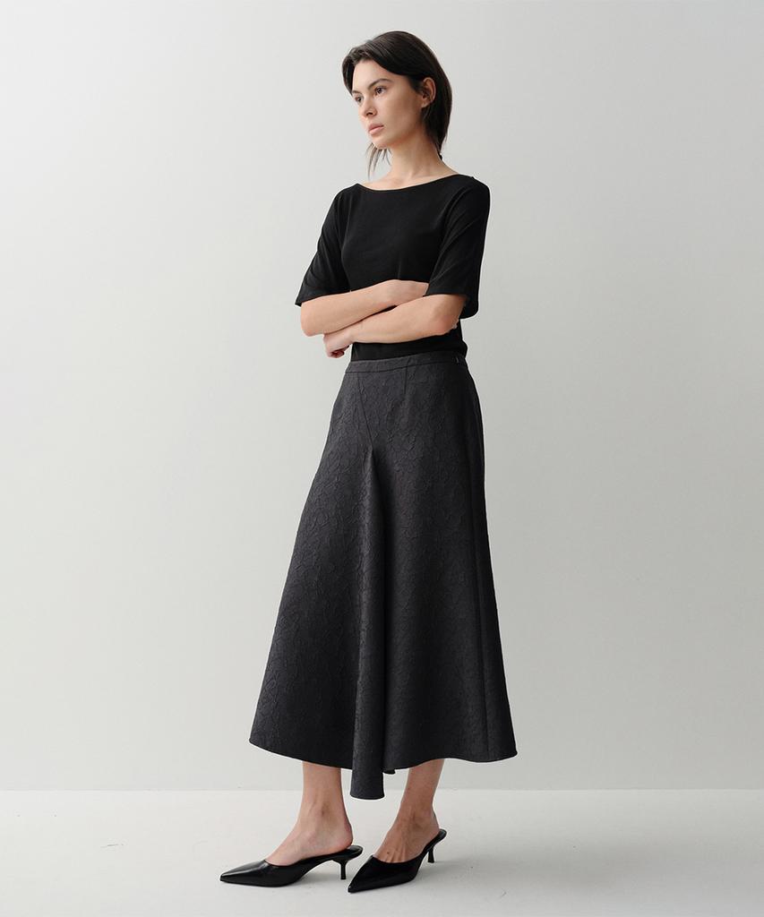 Ia Jacquard Drapery Flare Skirt (Black)