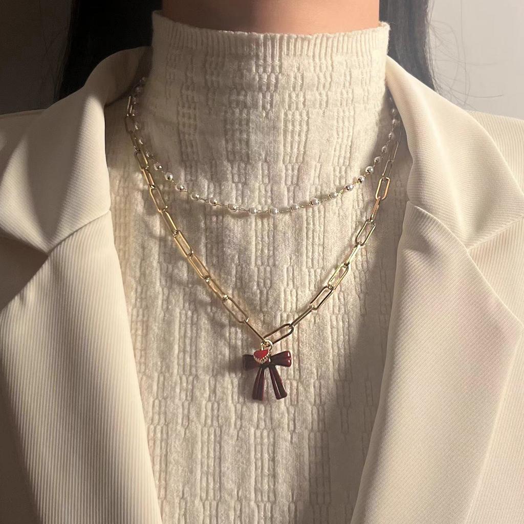 Korean version of simple, fashionable and fresh temperament double-layer stacked chain imitation pearl niche design necklace versatile daily