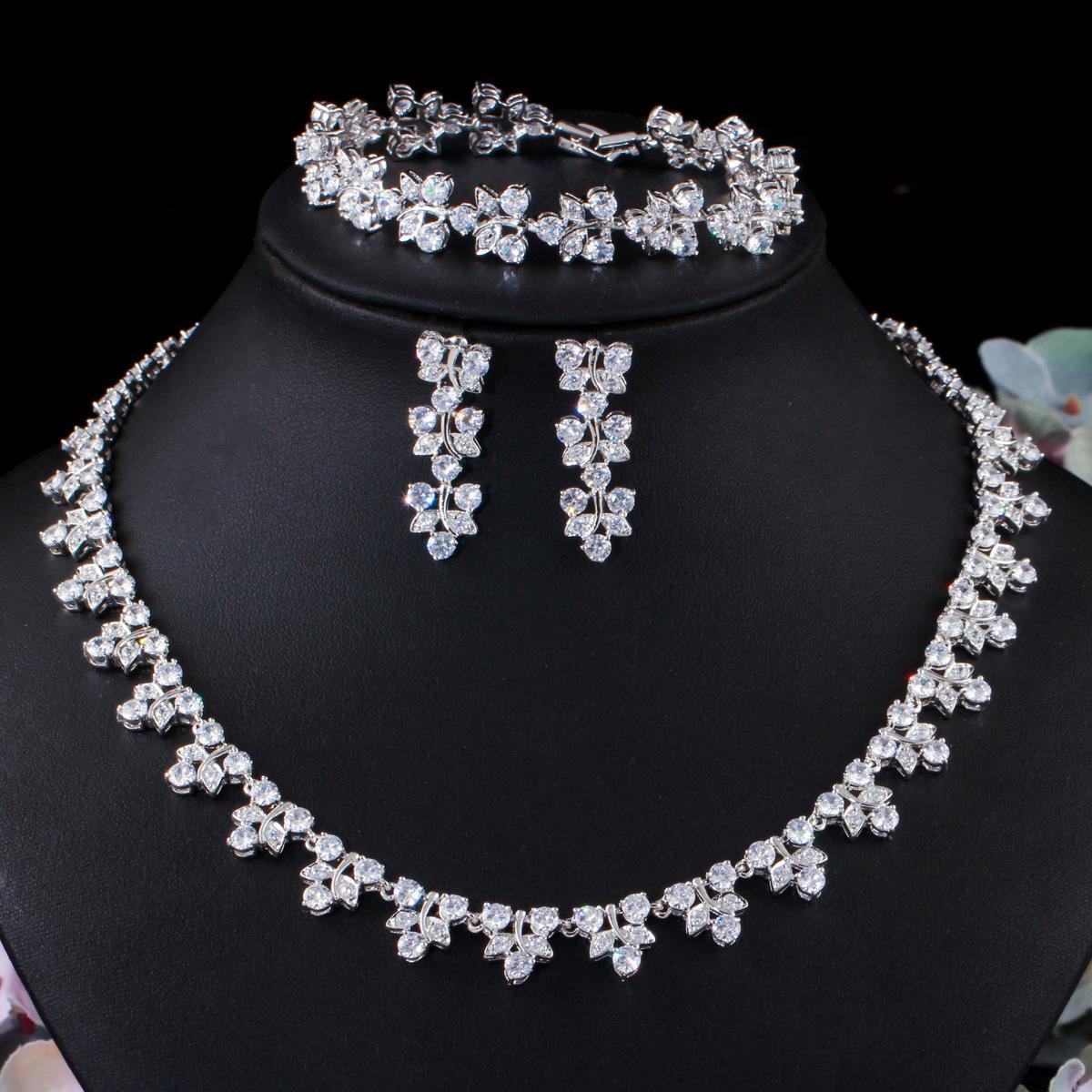 

Bridal Zircon Full Diamond Necklace Earrings Bracelet High-End Wedding Dress Three-Piece Accessories