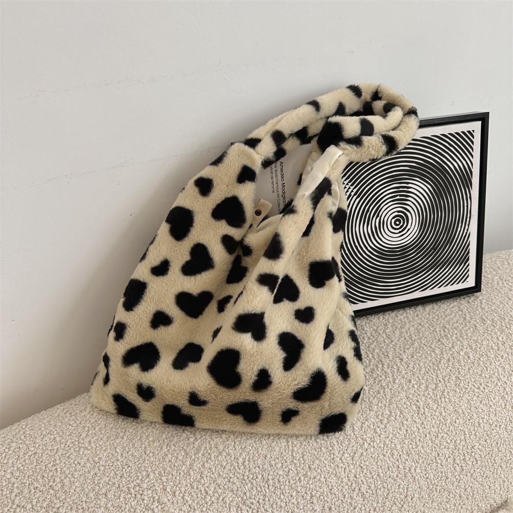 Chic And Cozy Heart Print Plush Tote Bag With Dual Straps For Casual Outings