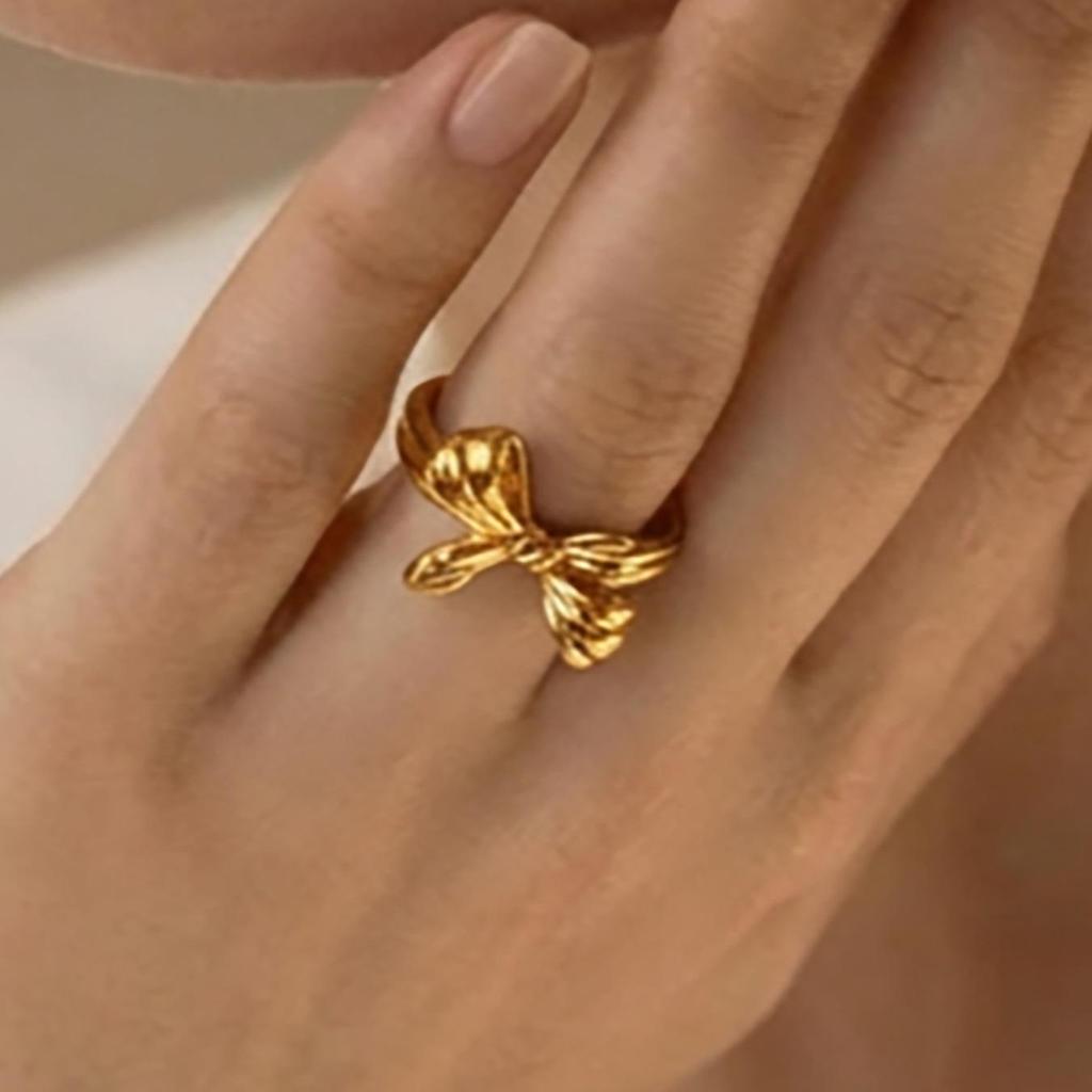 18K Gold Plated Stainless Steel Bow Ring - European American Fashion, Light Luxury, Versatile & Stylish Index Finger Ring