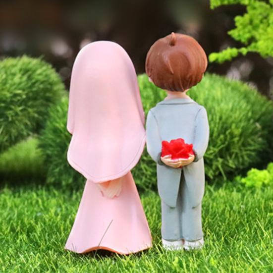 1 Pair Miniature Wedding Cake Toppers Mini Bride Groom Figurine Romantic Kissing Couple Resin Statue for Anniversaries Engagement Party Bridal Shower