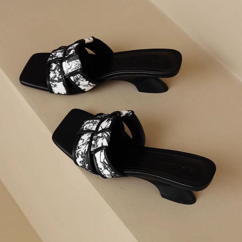 Kadın Yüksek Topuklu Terlikler Yeni Yaz Modası Örgülü Bayan Zarif Sandaletler Stiletto Kare Burunlu Slip-On Rahat Günlük Ayakkabılar
