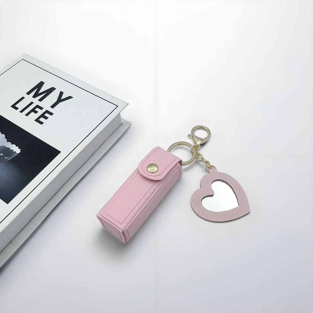 Přenosné pouzdro na rtěnku ve tvaru srdce s ochrannou kůží a roztomilou klíčenkou s přívěskem