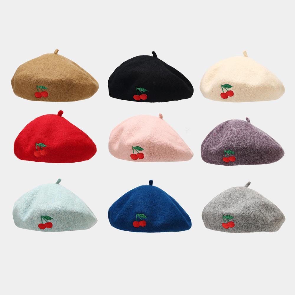 Women's Winter Casual Embroidered Checked Beret Trendy Fashion Artist Hat