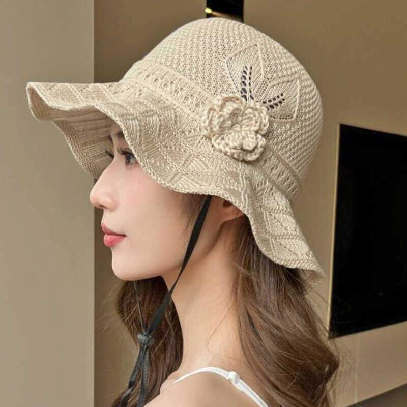 Women Floral Crochet Bucket Hat Ruffle Wide Brim Sun Hat with Chin Strap Breathable Hollow Knit Fisherman Cap for Outdoor Travel Sun Protection