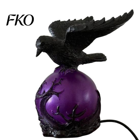 Decorative Resin Light Gothic Raven LED Ball Lamp, Mysterious Crow on Orb Sculpture, Perched Figurine Halloween Table Lamp for Bedside Bedroom Living S A