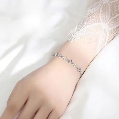 Korean Four-Leaf Clover Zirconia Bracelet for Women: Elegant, Trendy, Light Luxury Hand Jewelry Gift