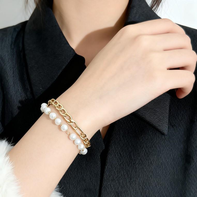 Elegant Two-Layer Titanium Steel Necklace for Women - High-End Clavicle Chain with Light Luxury Feel