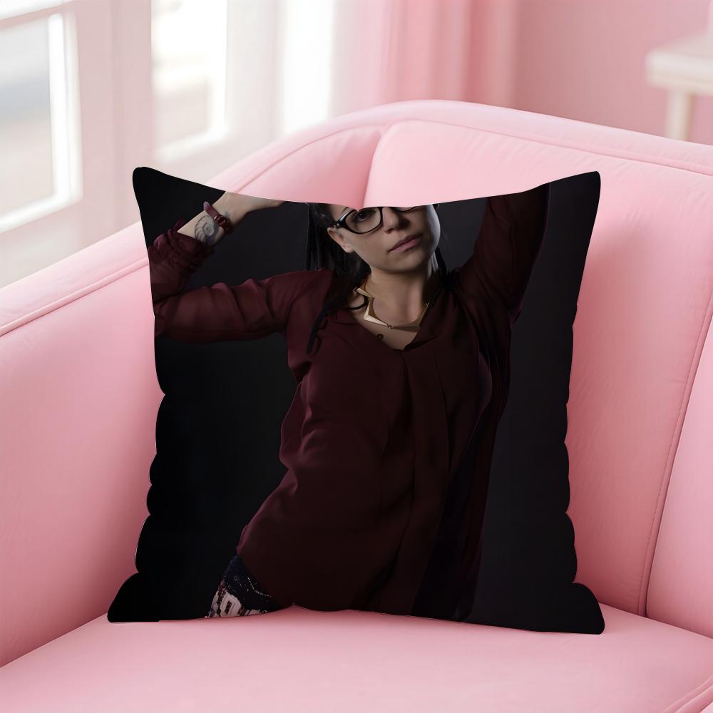 German Crime Drama Star Cosima Niehaus Cushion Cover Pillowcase Short Plush Invisible zipper Room Sofa Cushion Cover