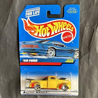 Hot Wheels 1998 1940 Ford US Toy Diecast Car HOT WHEELSFORD