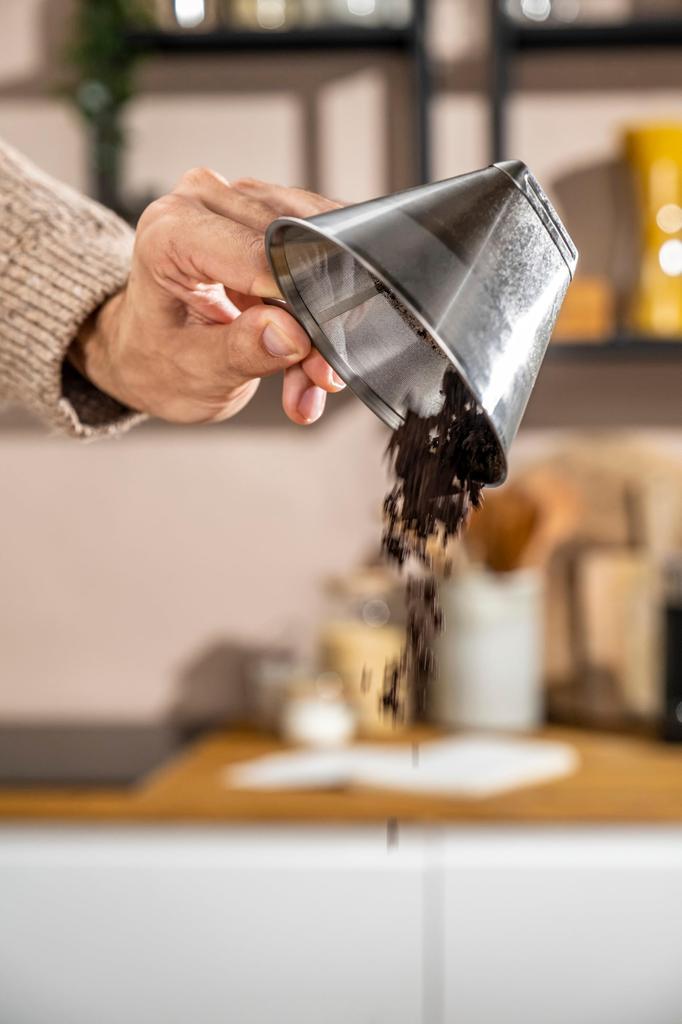 ZWILLING Stainless Steel Coffee Dripper with Paperless Filter (1-4 Cups), Dishwasher Safe, Z1024-005