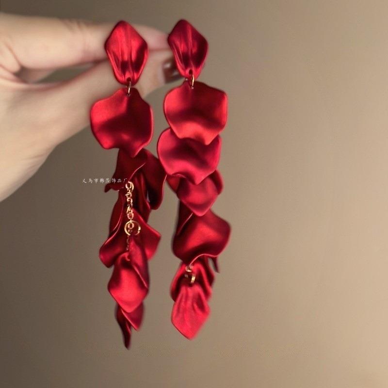 Rose Petal Long Earrings Exaggerated Internet Celebrity Temperament Fashion Light Luxury Earrings Earrings Earrings Fashion