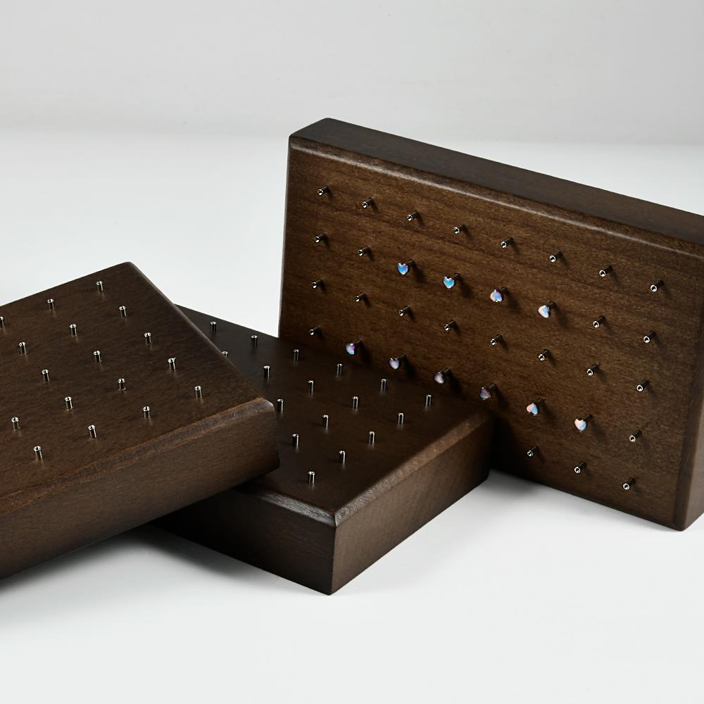 Solid Wood Stand Labret Dermal Anchor Body Piercing Jewelry Top Display Seller Cases Display Tool with Screw Thread