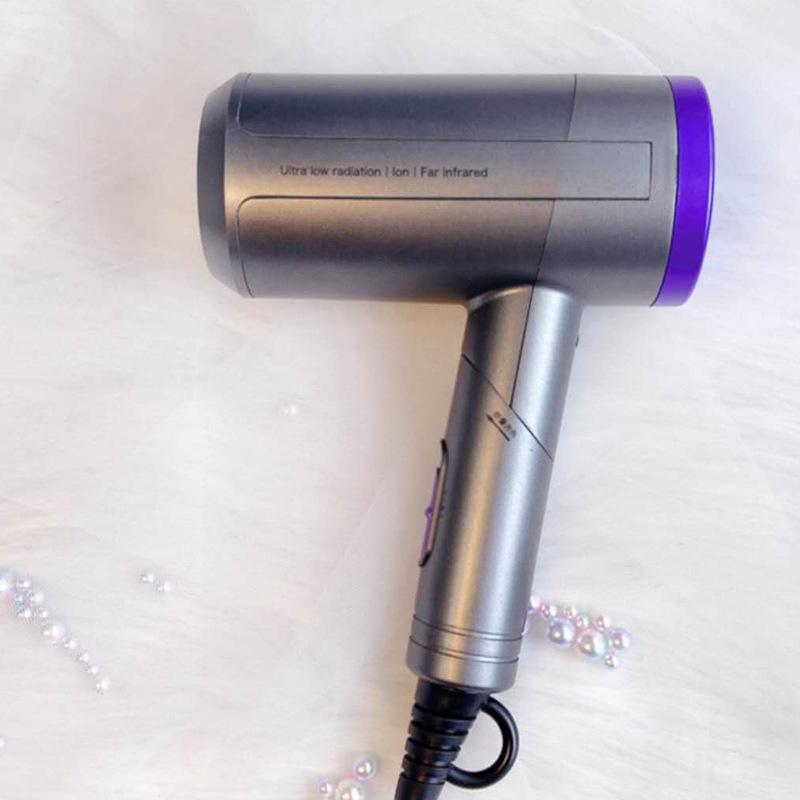 Vhodné pro rodinné a venkovní fény, aniontová vlasová péče, rychleschnoucí a nízkopříkonové fény, nové produkty na ubytovnu