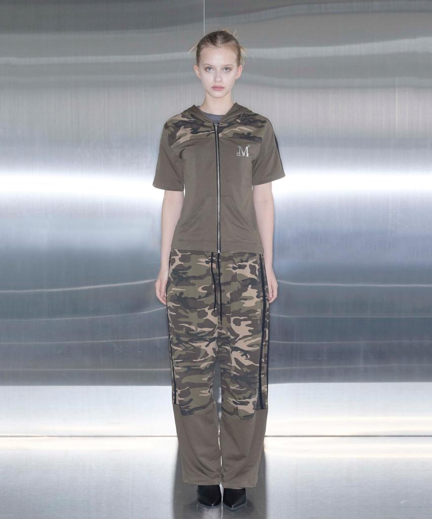 MUCENT Mauve Matching Metal Logo Camo Color Block Wide Elastic Pants
