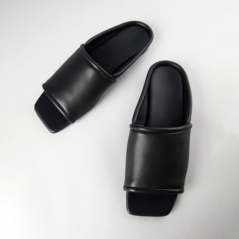 Genuine Leather Niche Beach Leisure One-word Wide-sided Flat-bottomed Cool Slippers Women's 2025 New Summer Simple and Versatile Sandals