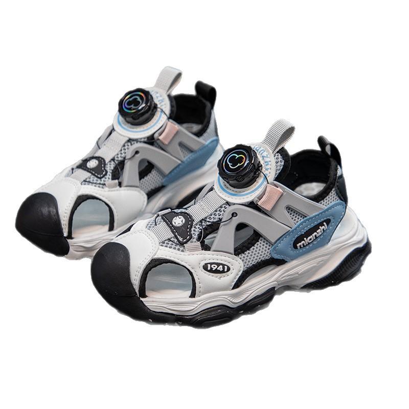 2025 Sommer neue Kindersandalen weiche Sohle atmungsaktiv rutschfest verschleißfest Strandschuhe drehbare Knopfschuhe ab einem Stück