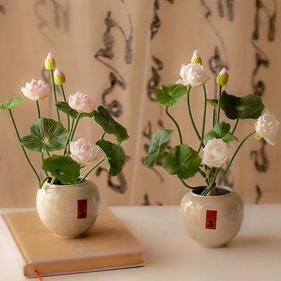 Decoração de casa – Flores e coroas artificiais