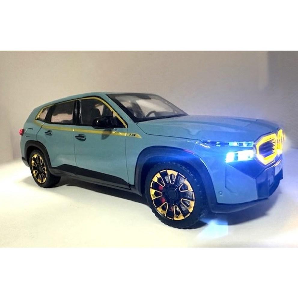 BMW XM SUV 1:24 Scale Diecast Model Car