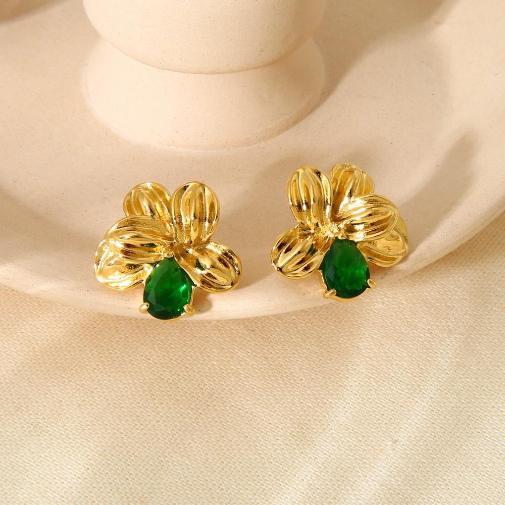 European and American retro elegant inlaid emerald zircon flower stud earrings niche plated 11k gold waterproof stainless steel earrings women