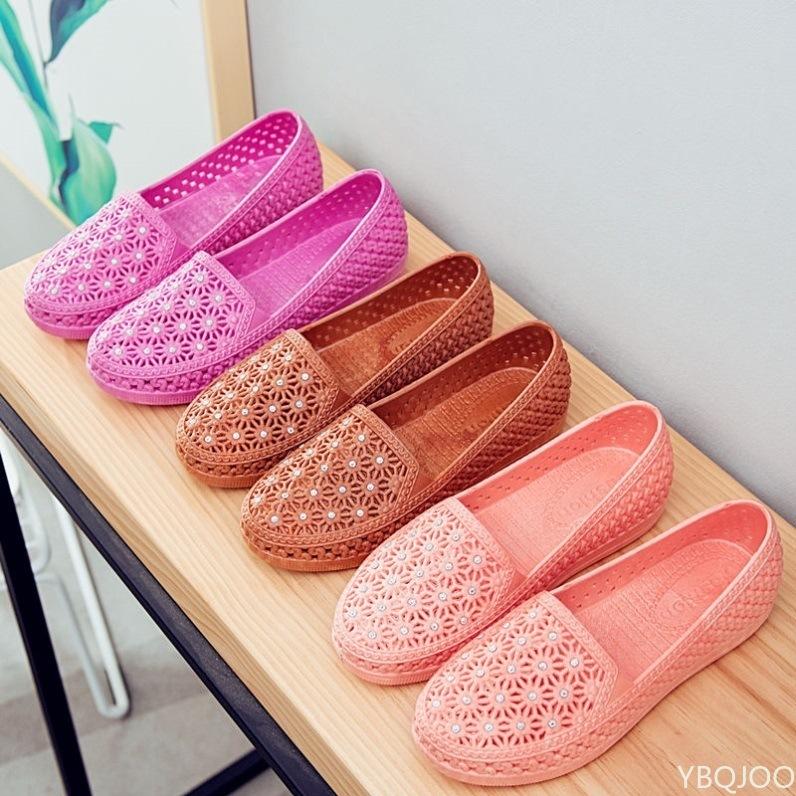 Flats Shoes Women Hollow Out Slip On Casual Nurse Shoes Summer Loafers Female Sandals Shallow Beach Breathable Zapatos