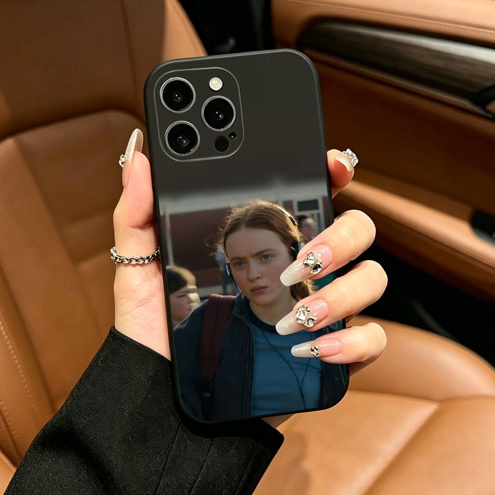 Hit Drama Actress -S-Sadie Sink Phone Case For iPhone 17,16,15,14,13,12,11 Pro Max,16/15/14Plus,XS Soft Black Cover