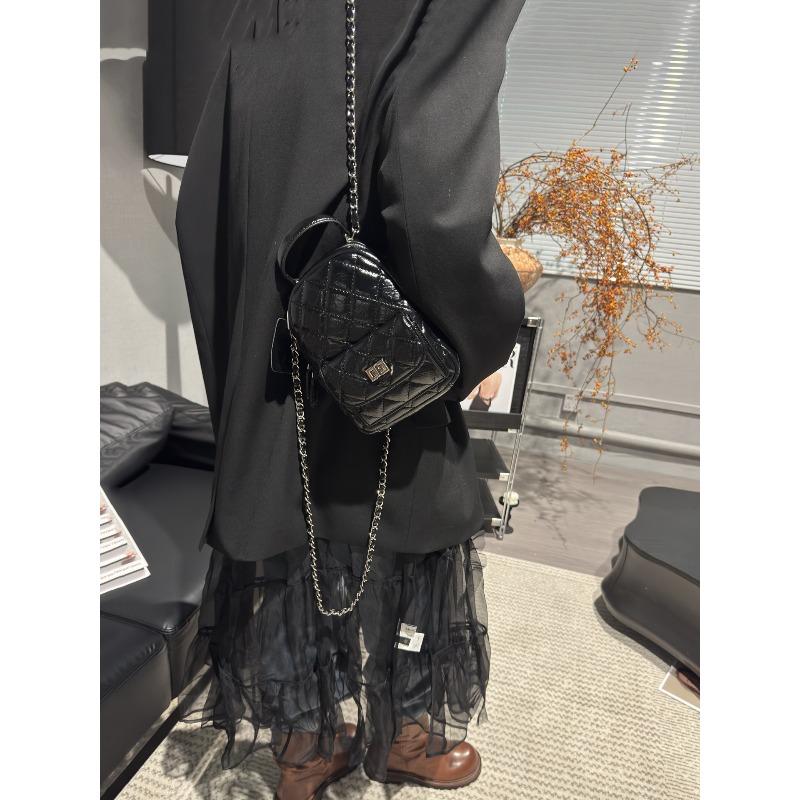 Rhombus chain backpack women s new versatile commuter leather small backpack exquisite small bag