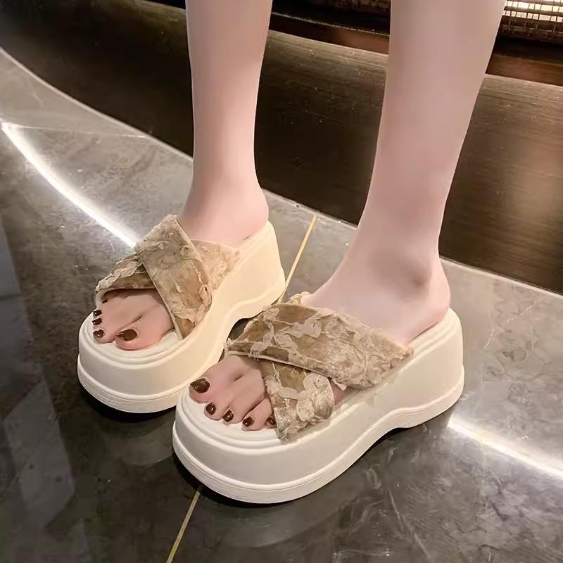 Fashion 8CM Heels Chunky Slippers For Women Open Toe High Platform Leather Sandals Woman New Summer Thick Bottom Beach Bling Flip Flops