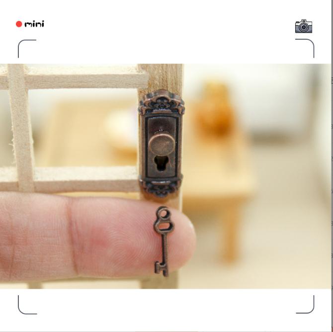 1/6 1/12 Doll House Simulation Miniature Mini Retro Patterned Door Lock Model Decor
