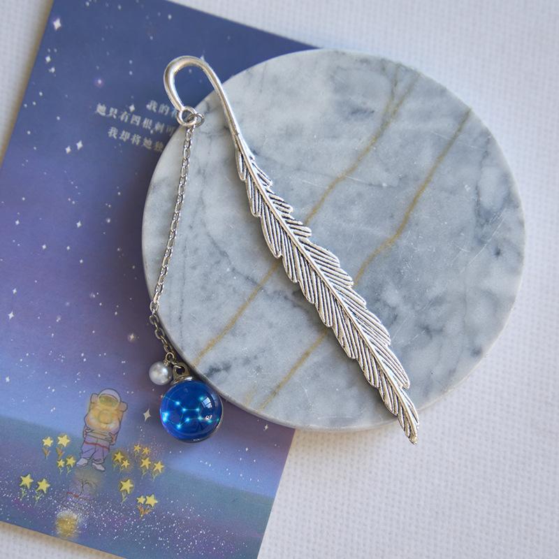 Kreatywny świecący 12 znaków zodiaku zakładka zawieszka prezent przezroczysty chiński styl metalowy retro pióro frędzlowana zakładka