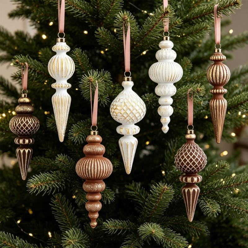 Weihnachtsbaum-Hängedekorations-Set mit Kunststoffaufbau und Bandkordel für den Innenbereich zur saisonalen Raumdekoration