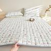 1pc Skin-Friendly Breathable Soft Square Pattern Sandwich Waterproof Mattress Protector,Bedspread,Mattress Cover,Fitted Sheet