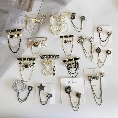 Vintage Baroque Luxury Camellia Tassel Chain Brooch Famous Rose Flower Pearls Crytal Brooches for Women Jewelry Gifts
