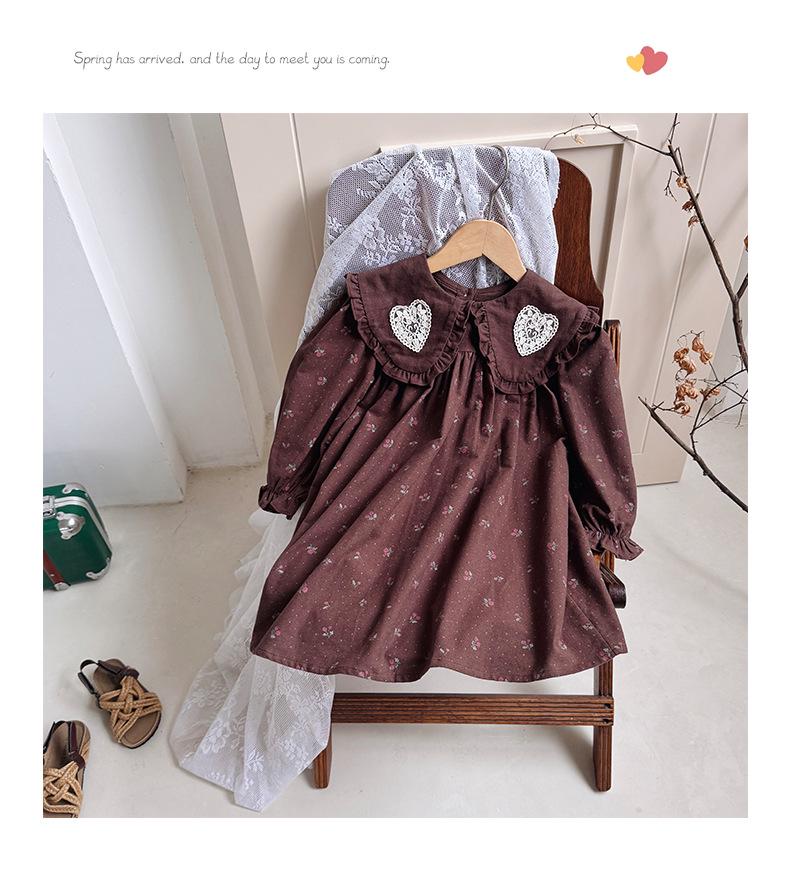 Blumen-Retro-Mädchenkleid im koreanischen Stil - Herbst 2026 Kollektion, Langarm, Rundhalsausschnitt mit Revers