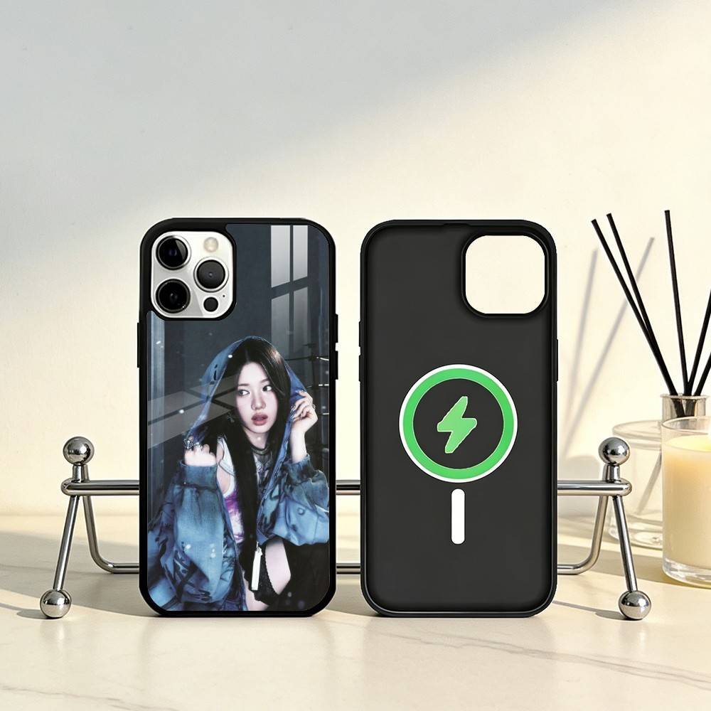 Singer R-Rora Phone Case For iPhone17,16,15,14,13,12,11 Plus,Pro Max Magnetic For Magsafe Wireless Charging iPhone17