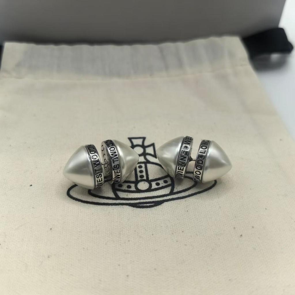 Unisex Punk-Ohrstecker mit Perlenbuchstaben und doppelseitigem Kegelniet