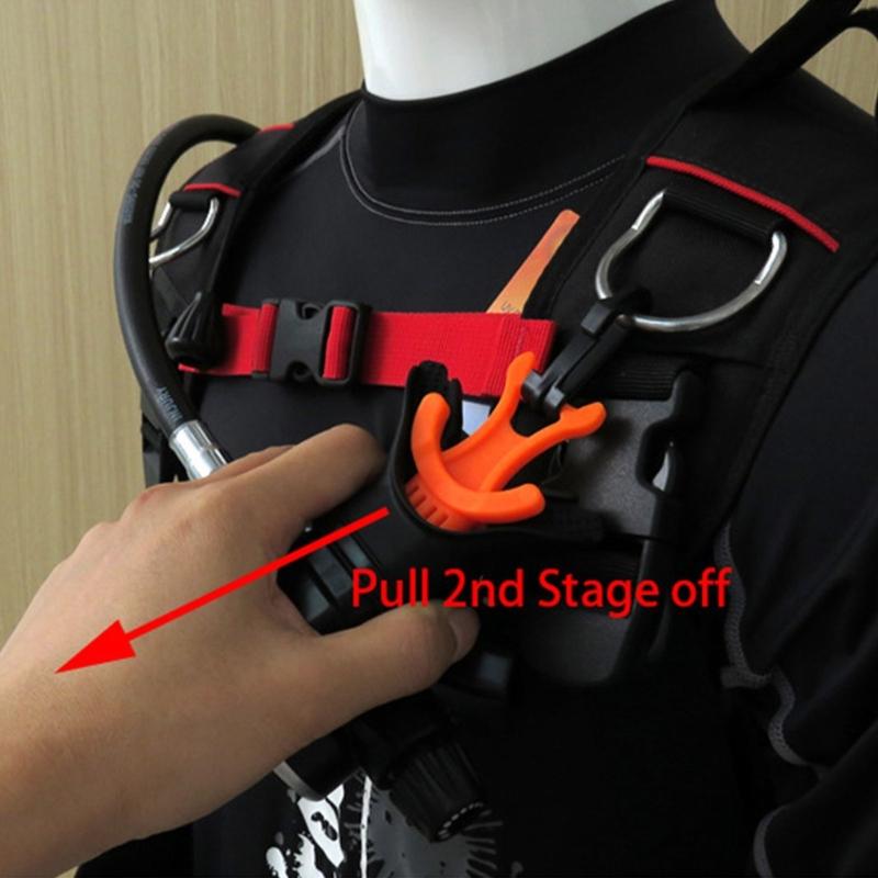 Diving Regulator Octopuses Retainer Mouthpiece Holder with Clip Scubas Diving Octopuses Holder Scubas Diving Accessories