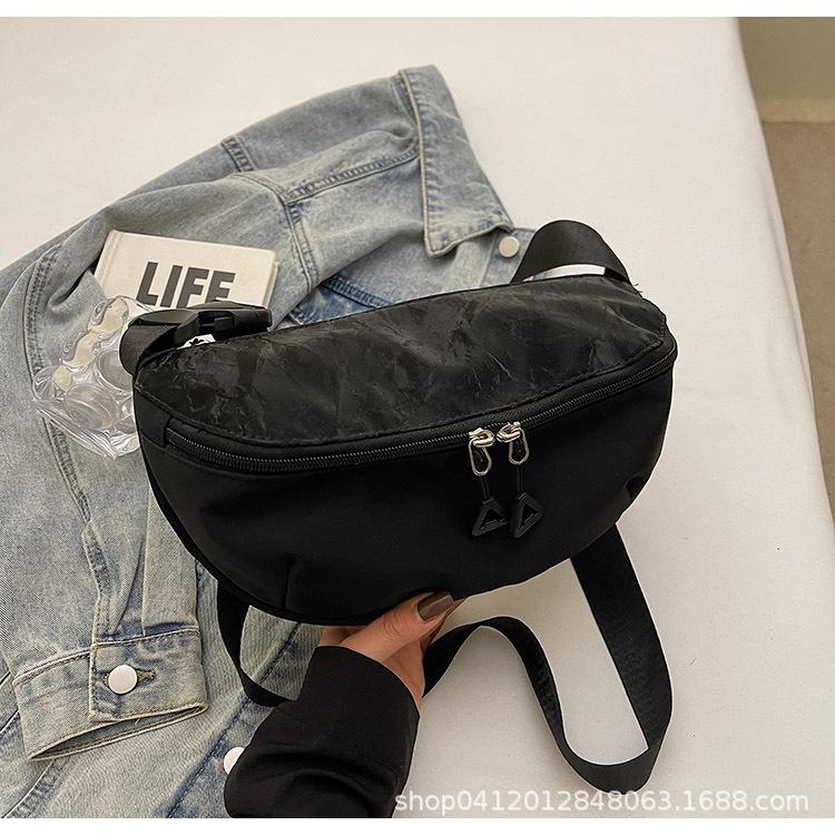 

2025 new Korean version splicing contrasting color breast bag crossbody women s bag fashion sports cycling breast bag multi-compartment storage bag чёрный