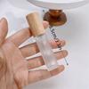 Szklana butelka na perfumy 9 ml z drewnianą nakrętką Puste wielokrotnego napełniania Atomizer do perfum w sprayu Pojemniki