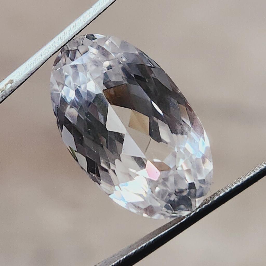 CERTIFIED 27 Ct Natural Ceylon White Sapphire Oval Shape Loose Gemstone