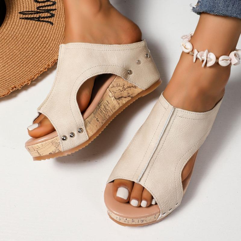 Large size slope heel cool slippers women's new round head platform sandals women's fish mouth muffin drag