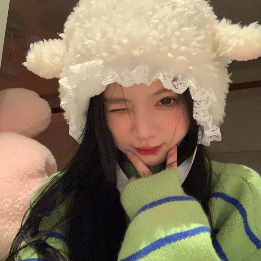 Stropper Saueøre Plysjhatt Japansk Stil Lolita Blondekant Hatt Kuppelhatt Lammulls Caps Utendørs