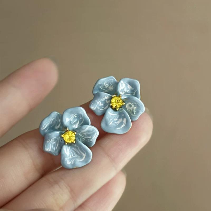 Silver needle flower oil drip diamond stud earrings summer small fresh blue earrings fashionable versatile high sense earrings women