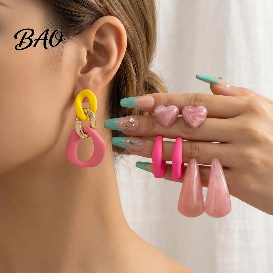 Modern Aesthetic Earring Jewelry 4 Pairs Chunky Statement Earrings for Women, Geometric Hollow Chain, C-shape Lightweight Drop Women Hoop, Heart,