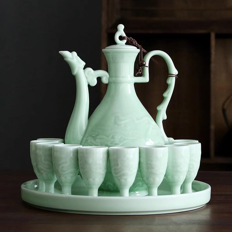 Ancient Style Retro Ceramic Baijiu Decanter Set with Wine Glasses