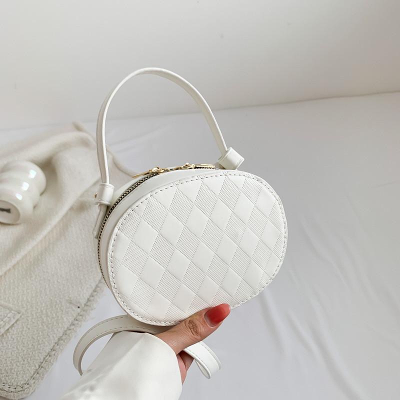 

Trendy Round Crossbody Bag For Women With Soft Pu Material And Unique Street Style In Multiple Colors білий