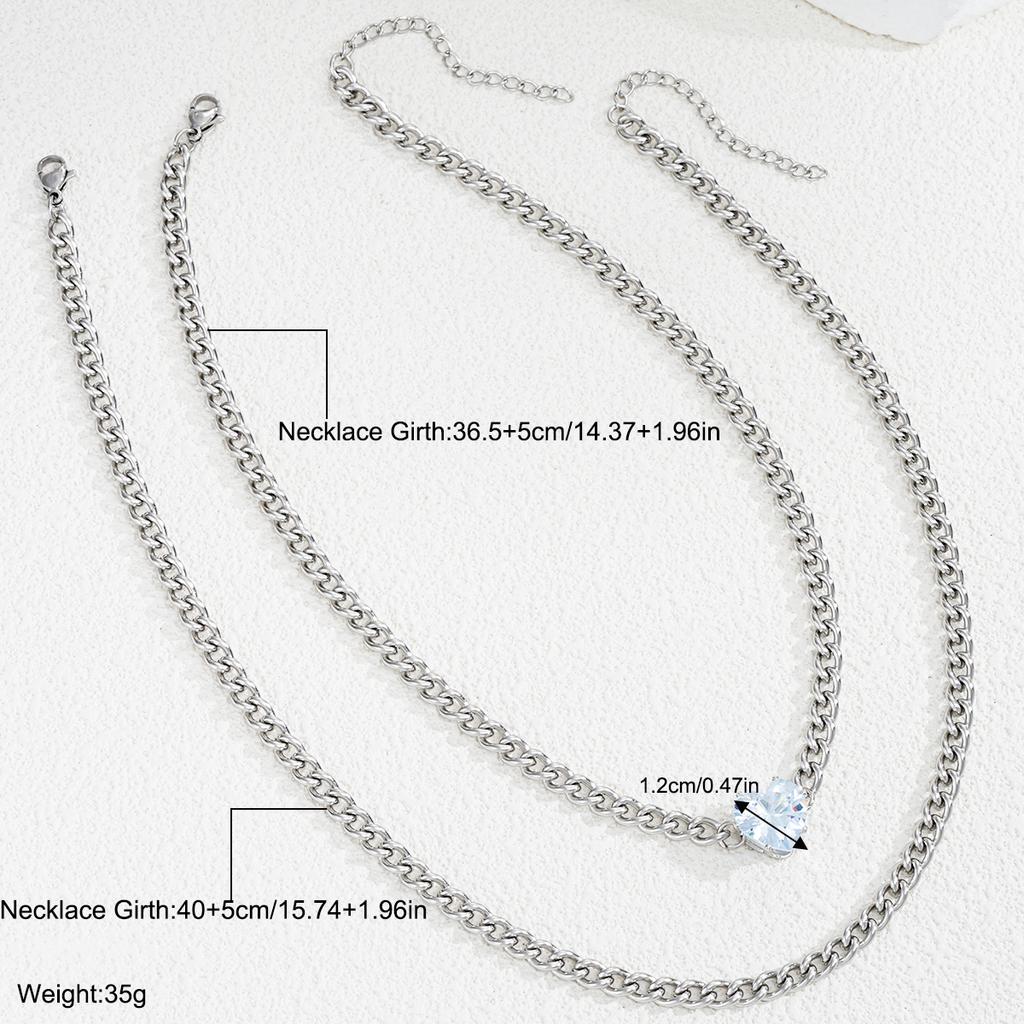 Modische Halsketten aus Edelstahl für Damen Herzförmiger Zirkon-Halskettenanhänger Temperament Schlüsselbein-Kette Party-Schmuck Geschenke