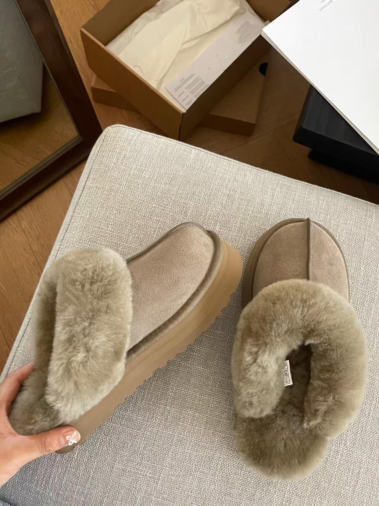 

2025 New Star-Pattern Warm Slippers: 3cm Thick-Sole, Sheepskin Wool Lining for Autumn/Winter 39